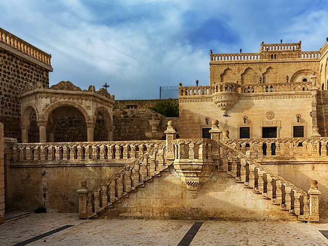 Bölge Buluşmalı Otobüslü  Gap Turu 4 Gece Konaklamalı