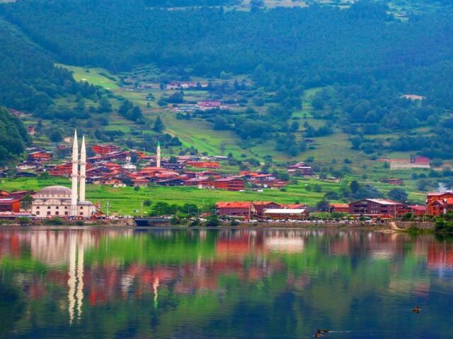 Adana Mersin Çıkışlı Uçaklı Batum ve Ayder Turu 3 Gece Batum Konaklamalı