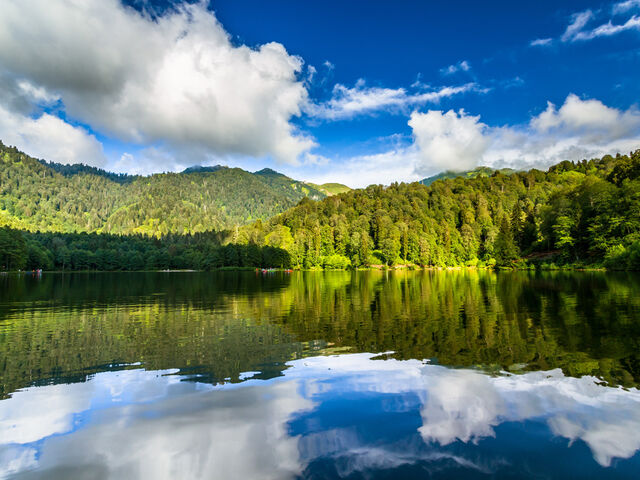 Uçaklı İzmir Çıkışlı Butik Karadeniz ve Batum Turu 2 Gece 3 Gün