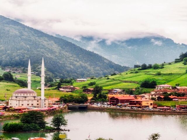 İstanbul Çıkışlı Uçaklı Batum ve Ayder Turu 2 Gece Batum Konaklamalı