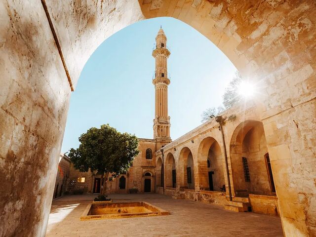 Sevgililer Günü Özel | Antalya Havalimanı Hareketli Mezopotamya Midyat Mardin 2 Gece 3 Gün