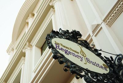 GLK PREMIER Regency Suites & Spa