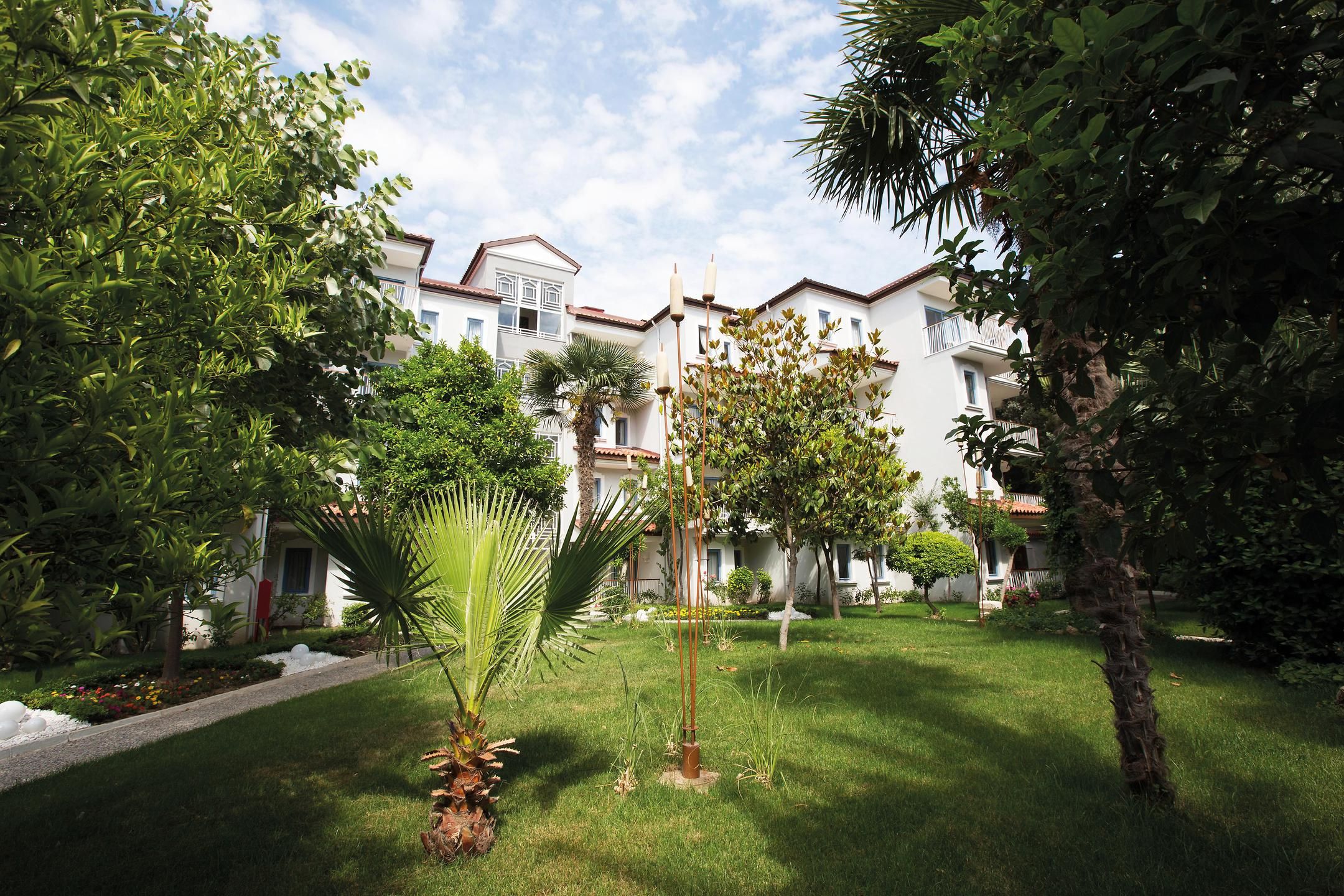 Paloma Marina Suites