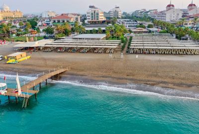 CRYSTAL WATERWORLD RESORT&SPA