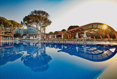 PALOMA SENCIA (Ex.Cornelia Deluxe)