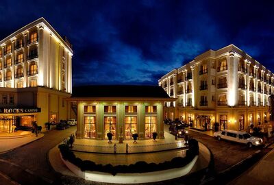 Rocks Hotel & Casino