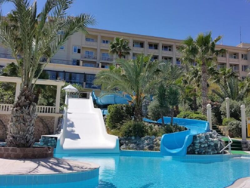 Oscar Resort Hotel