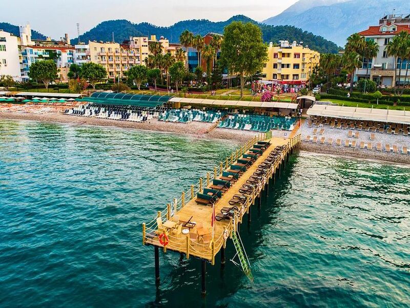 Ambassador Plaza Hotel