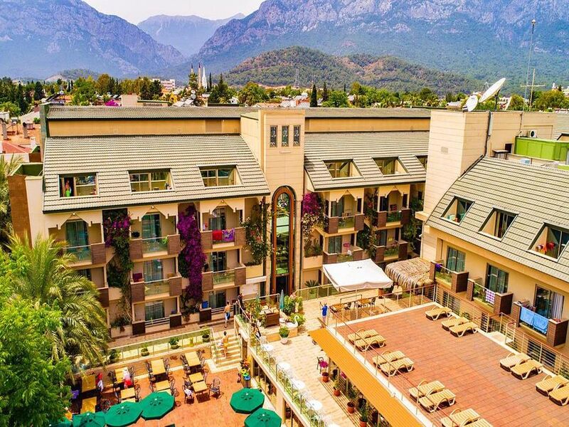 Ambassador Plaza Hotel