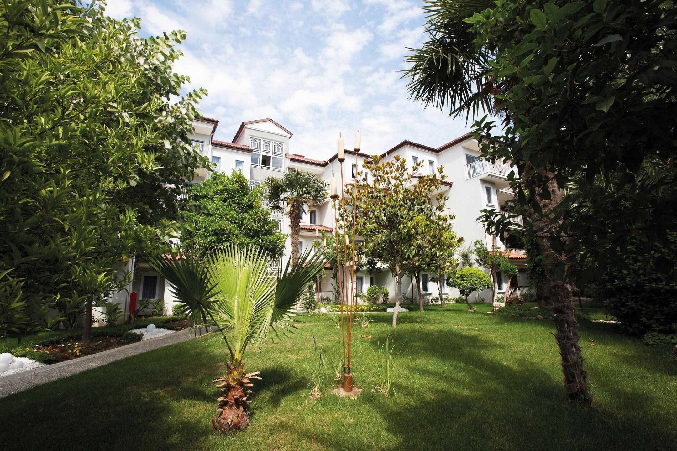 Paloma Marina Suites