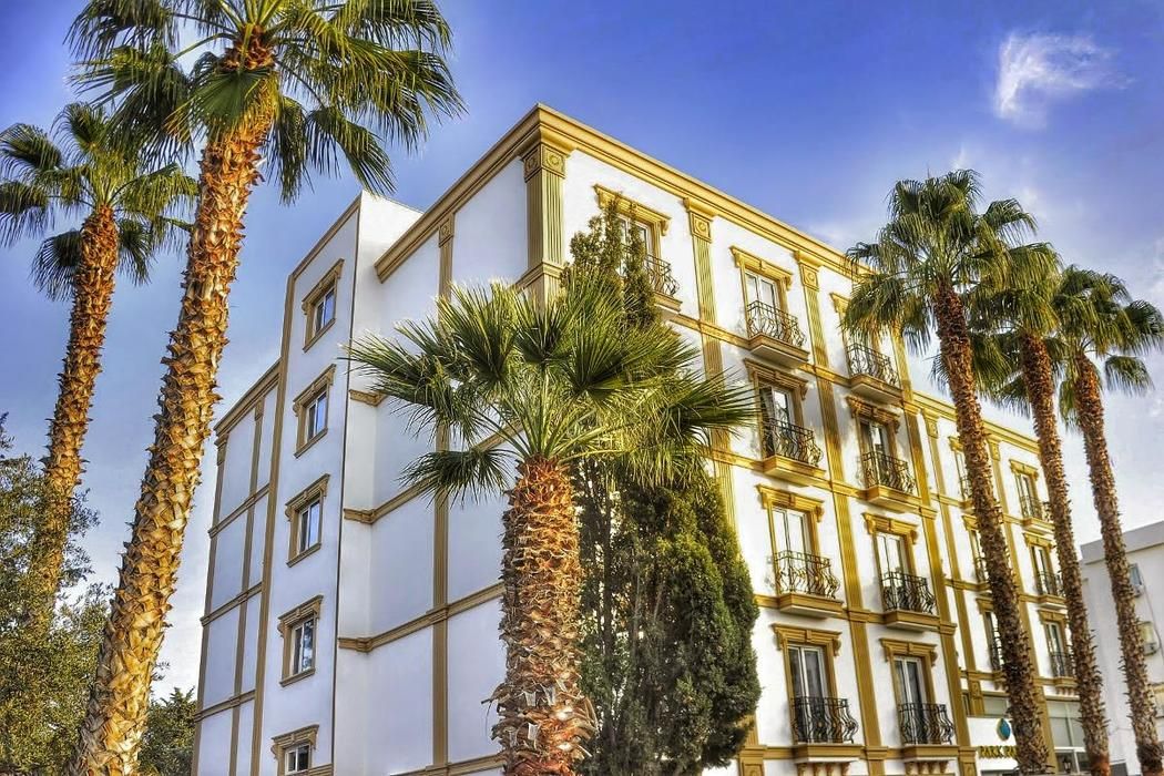 PARK PALACE HOTEL KYRENIA