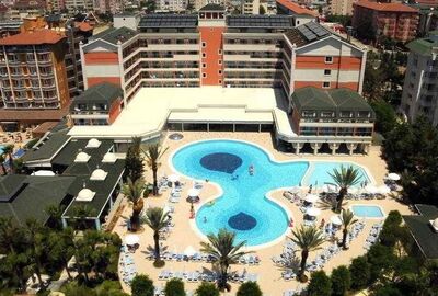 Insula Resort & Spa