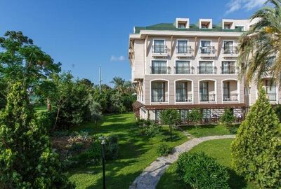 Lucida Beach Hotel