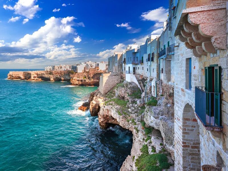 Amalfi & Puglia Turu Türk Havayolları ile 4 Gece 5 Gün (BRI-NAP) IS001 