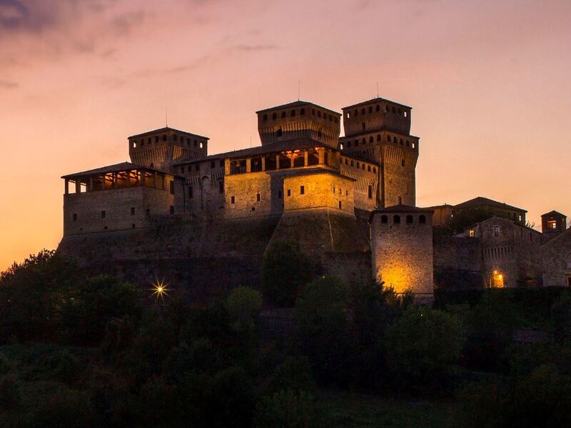 Alplerin Gölgesinde 5 Ülke Turu Pegasus ile Sonbahar- Kış Dönemi 7 Gece 8 Gün ZRH-ZRH TT001