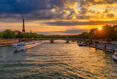 Elegant Benelüx & Alsace & Paris Turu AnadoluJet Havayolları ile 7 Gece (BSL-AMS) FL001