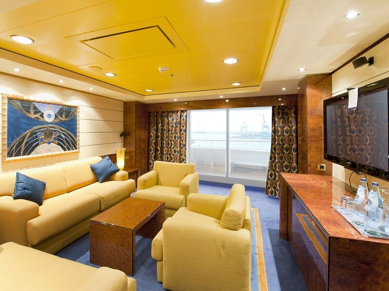 İSTANBUL HAREKETLİ MSC FANTASİA İLE BATI AKDENİZ & YUNAN ADALARI - 2026 İSTANBUL KALKIŞ