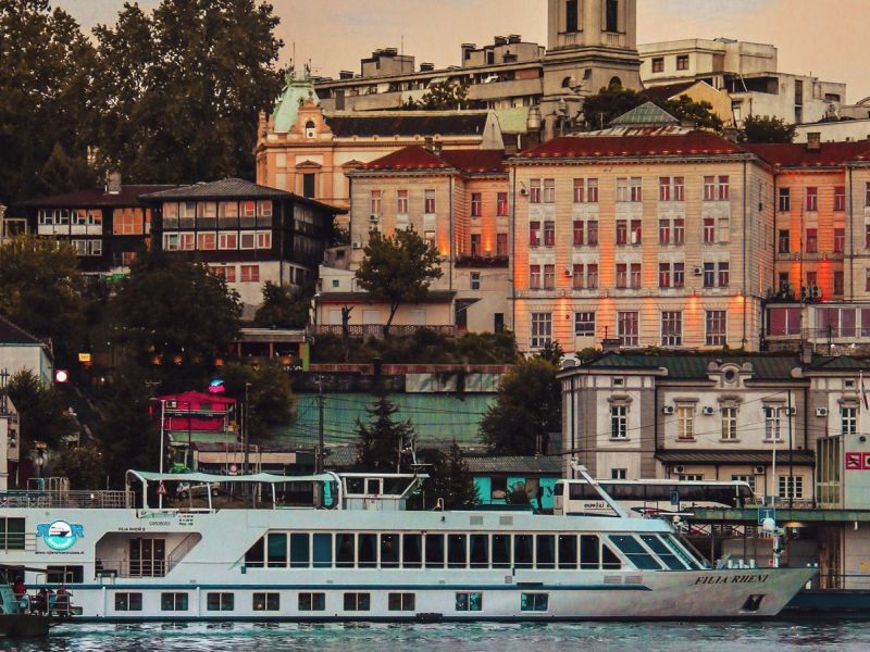 Kosovalı Büyük Balkanlar Turu AJet ile Extra Turlar ve Akşam Yemekleri Dahil SKP-TZL