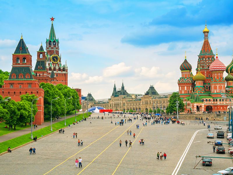 VİZE DAHİL BİR RUSYA MASALI TURU Moskova & St. Petersburg 