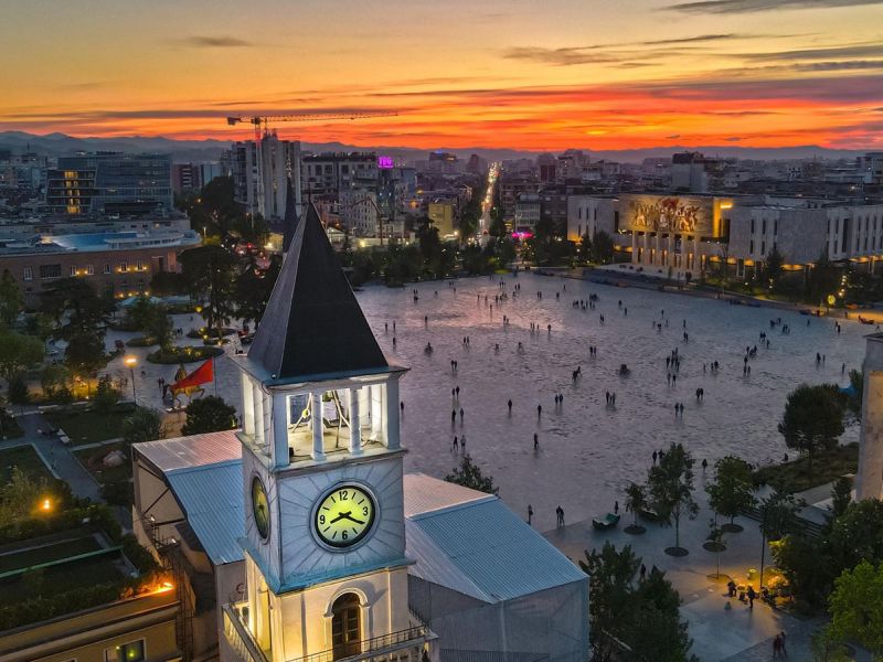 FIRSAT KOSOVALI VİZESİZ BAŞTANBAŞA BALKANLAR A Jet Havayolları ile Vizesiz / Her Çarşamba Kesin Hareket / Seyahat Sağlık Sigortası Hediye