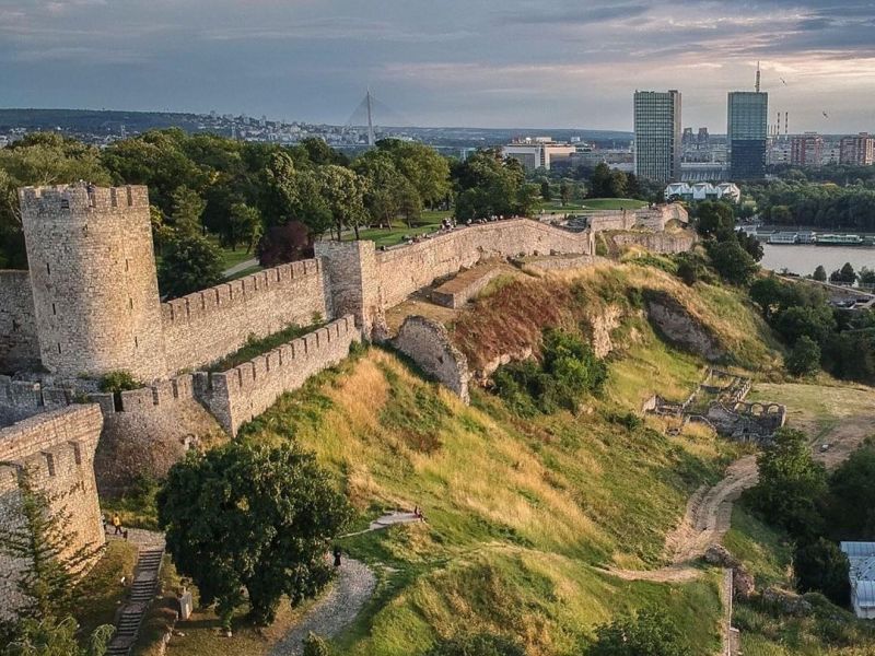 FIRSAT KOSOVALI VİZESİZ BAŞTANBAŞA BALKANLAR A Jet Havayolları ile Vizesiz / Her Çarşamba Kesin Hareket / Seyahat Sağlık Sigortası Hediye