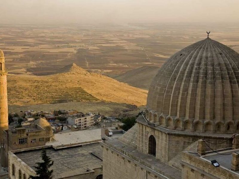 Sevgililer Günü Özel | Antalya Havalimanı Hareketli Mezopotamya Midyat Mardin 2 Gece 3 Gün