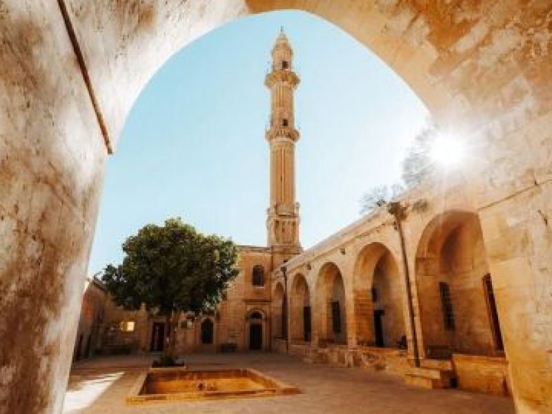 Sevgililer Günü Özel | Antalya Havalimanı Hareketli Mezopotamya Midyat Mardin 2 Gece 3 Gün