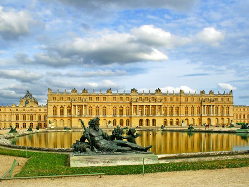 İzmir'den Direkt Hareket Görkemli Paris ve İncileri 3 Gece  - SunExpress ile - Sevgililer Günü Özel