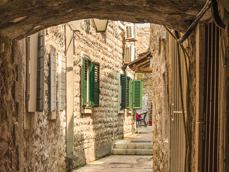 Budva Turu Rotası ( TIV-TGD )