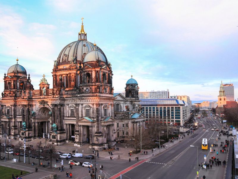 BİR BERLİN MASALI TURU AJET HAVAYOLLARI İLE 3 GECE 4 GÜN