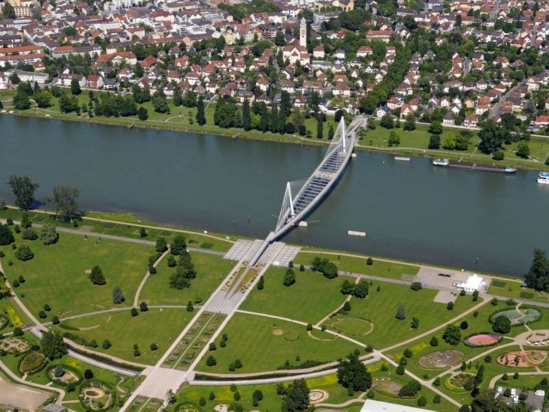 ALSACE'LI ALPLER 2026 YAZ (BGY - BSL)