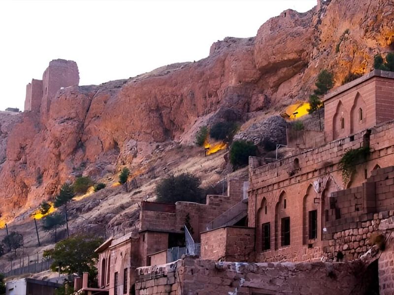 İkonik Gap Turu|3 Gece Konaklamalı Uçaklı İzmir Çıkışlı Gaziantep Başlar Diyarbakır Biter Ramazan Bayramı Özel