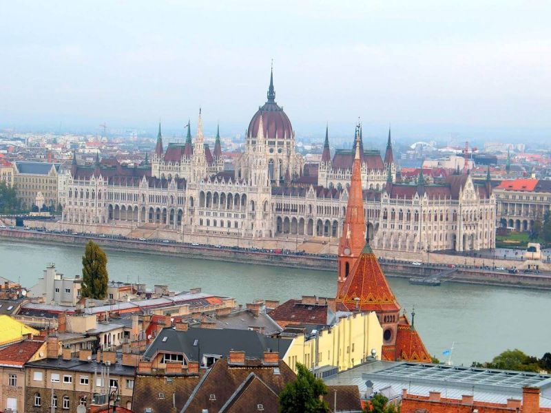 Ajet ile Viva Orta Avrupa Hallstatt 5 Ulke Turu PRG-BUD