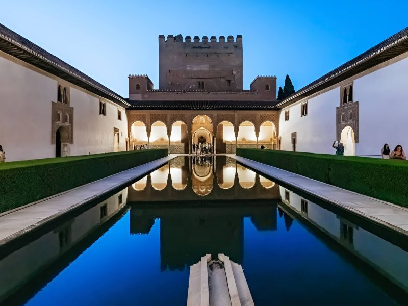 ENDÜLÜS 2026 YAZ (SVQ-SVQ) SEVİLLA (2) & GRANADA (2)