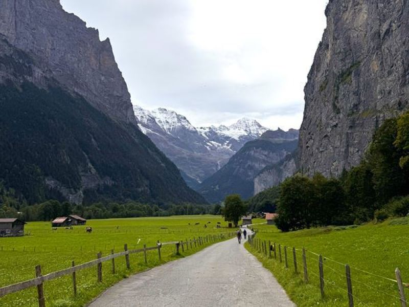 Bernina Express ile Alplerin Kalbi & Masal Köyleri Turu Pegasus Hy.  İle Extra Turlar Ve Çevre Gezileri Dahil (BSL-GVA)