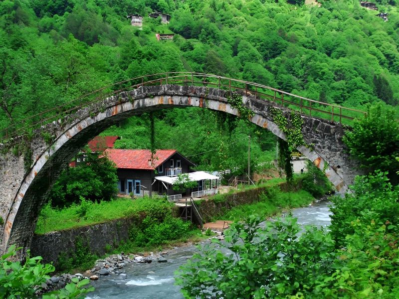 Karadeniz Yaylalar ve Batum Turu / 4 Gece Otel Konaklamalı / Ankara Çıkışlı