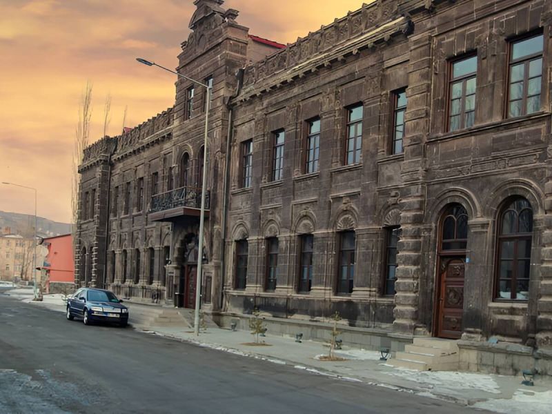 Uçaklı Diyarbakır Bitlis Van Kars Erzurum Turu / 4 Gece Otel Konaklamalı / Ankara Çıkışlı