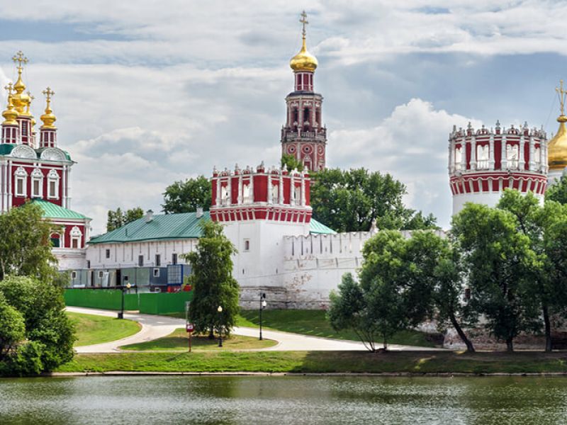 KRAL & KRALİÇE: ST. PETERSBURG & MOSKOVA 2027 YAZ (LED-VKO) PC