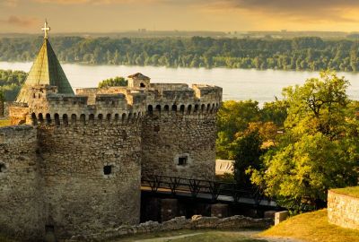 Kosovalı Büyük Balkanlar Turu AJet ile Extra Turlar ve Akşam Yemekleri Dahil TZL-TZL
