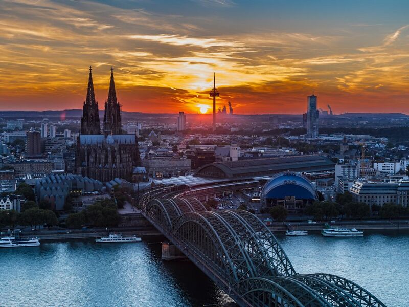 Benelux & Paris & Köln Turu Türk Havayolları İle 7 Gece 8 Gün  LUX-LUX IS001
