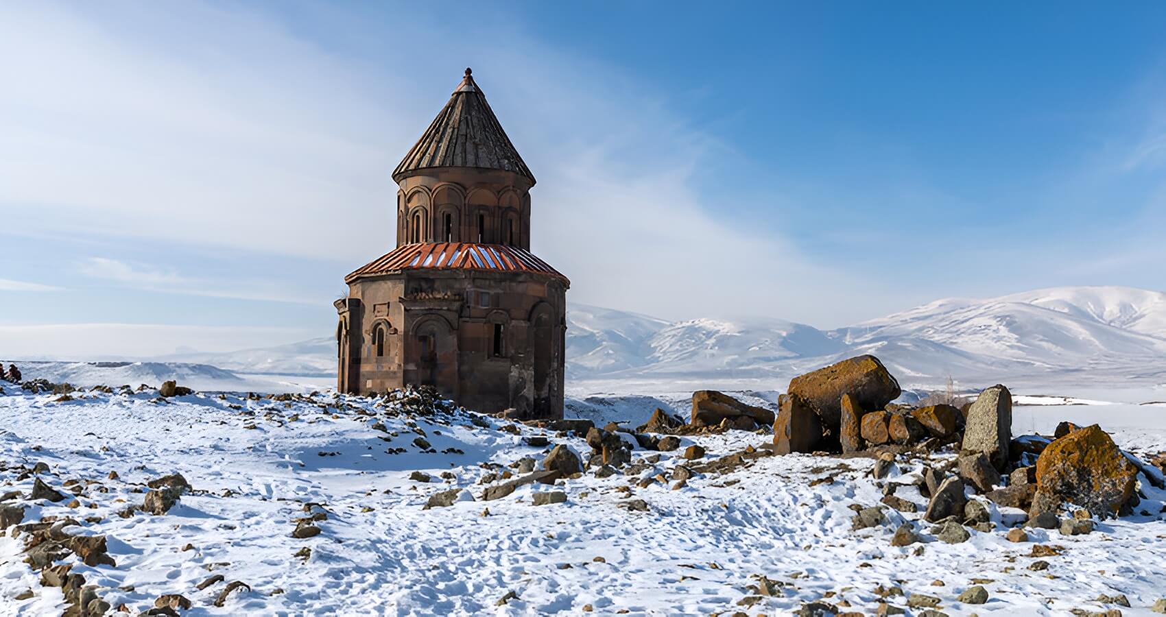 İkonik Kafkaslardan Karadeniz’e Turu | 4 Gece Konaklamalı Uçaklı İstanbul Çıkışlı