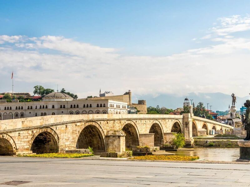 İzmir Çıkışlı Kosovalı Baştanbaşa Balkanlar Ajet ile Çevre Gezileri, Extra Turlar ve Akşam Yemekleri Dahil
